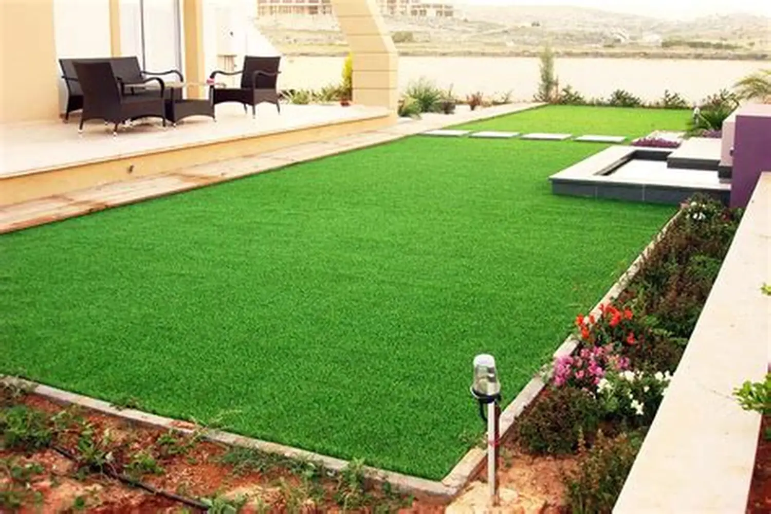 عشب صناعي للحوش بالظهران