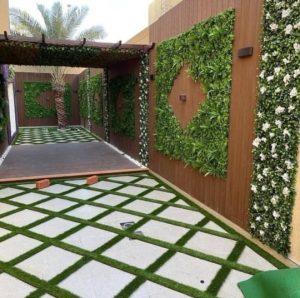 تركيب عشب جداري بالخرج