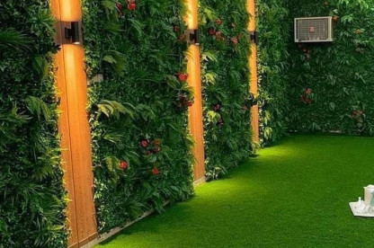 تركيب عشب جداري في ابوظبي
